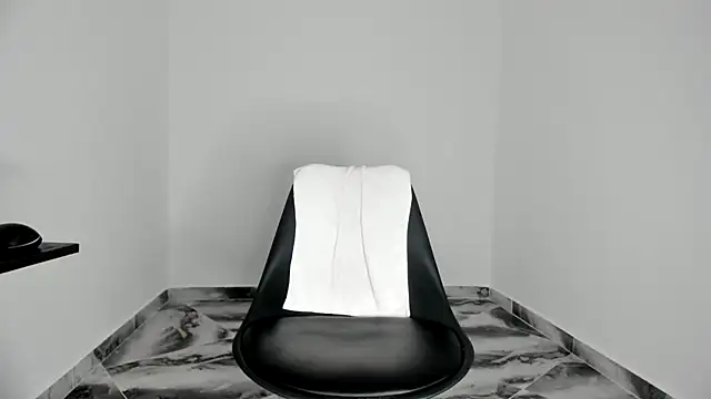 mikee scooth online show from November 19, 2025, 6:30 pm