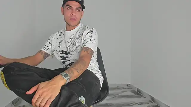 mikee scooth online show from January 15, 2026, 4:50 am