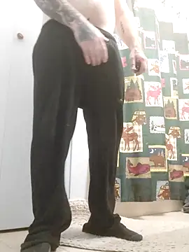 PNTlooker256 online show from February 5, 2026, 10:47 pm