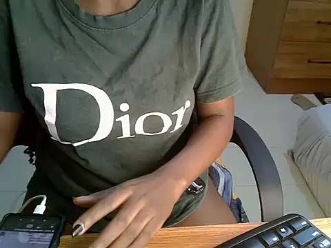 Snapshot of Caryyyl chatting on March 5, 2026, 9:49 am Caryyyl online show from March 5, 2026, 9:49 am