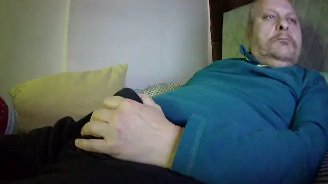 amylrmm1903 online show from February 22, 2026, 11:42 am