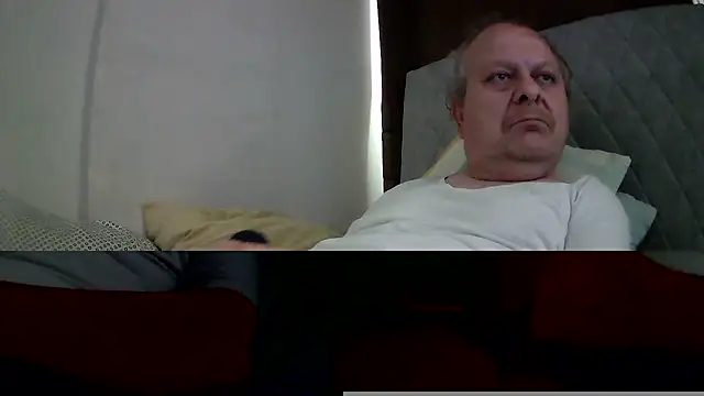 Snapshot of amylrmm1903 chatting on May 10, 2026, 10:42 am amylrmm1903 online show from May 10, 2026, 10:42 am