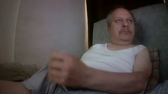 Snapshot of amylrmm1903 chatting on June 14, 2026, 3:58 pm amylrmm1903 online show from June 14, 2026, 3:58 pm