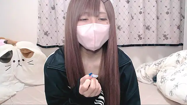  hiyor  online show from April 24, 2026, 8:33 pm