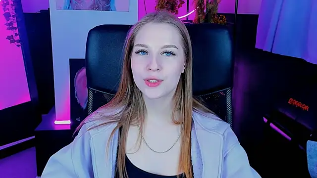 Snapshot of CuteMousee chatting on December 4, 2024, 9:07 am CuteMousee online show from December 4, 2024, 9:07 am