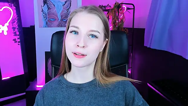 Snapshot of CuteMousee chatting on December 10, 2024, 4:49 pm CuteMousee online show from December 10, 2024, 4:49 pm