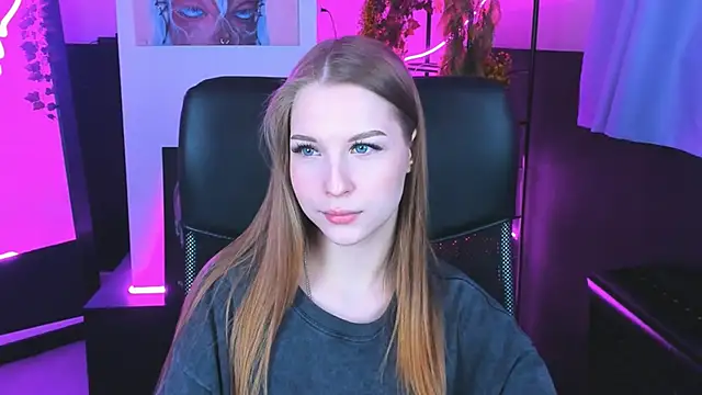 Snapshot of CuteMousee chatting on December 12, 2024, 2:26 am CuteMousee online show from December 12, 2024, 2:26 am