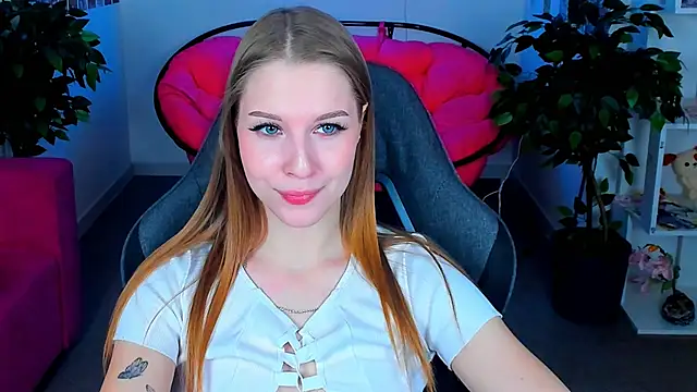 Snapshot of CuteMousee chatting on December 17, 2024, 5:47 pm CuteMousee online show from December 17, 2024, 5:47 pm