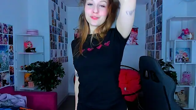 Snapshot of CuteMousee chatting on December 21, 2024, 5:58 am CuteMousee online show from December 21, 2024, 5:58 am