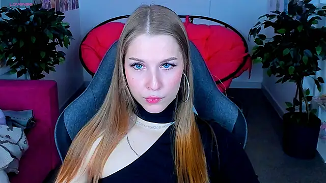 Snapshot of CuteMousee chatting on December 26, 2024, 2:59 pm CuteMousee online show from December 26, 2024, 2:59 pm