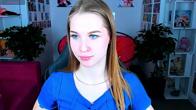 Snapshot of CuteMousee chatting on January 11, 2025, 9:04 am CuteMousee online show from January 11, 2025, 9:04 am