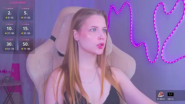 Snapshot of CuteMousee chatting on November 3, 2025, 6:14 am CuteMousee online show from November 3, 2025, 6:14 am