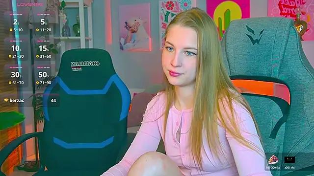 Snapshot of CuteMousee chatting on November 21, 2025, 6:34 am CuteMousee online show from November 21, 2025, 6:34 am