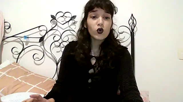 Snapshot of kimmykink chatting on October 20, 2025, 9:37 pm kimmykink online show from October 20, 2025, 9:37 pm