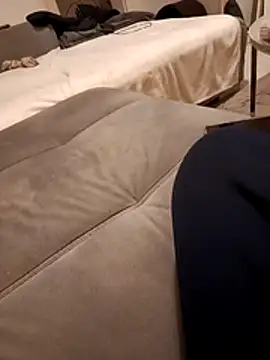 vielcumm online show from February 24, 2026, 7:45 pm