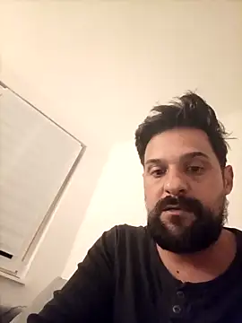 vielcumm online show from April 4, 2026, 7:55 pm