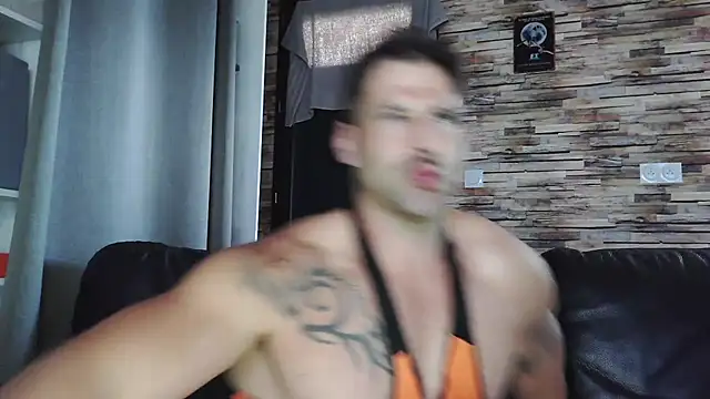 Snapshot of XxBigboybandxX chatting on October 13, 2025, 12:16 pm XxBigboybandxX online show from October 13, 2025, 12:16 pm