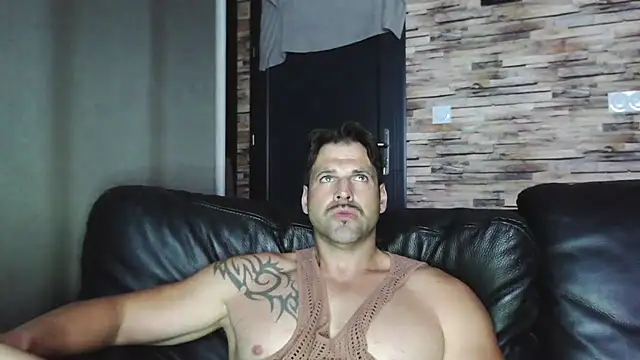 Snapshot of XxBigboybandxX chatting on October 22, 2025, 5:24 pm XxBigboybandxX online show from October 22, 2025, 5:24 pm