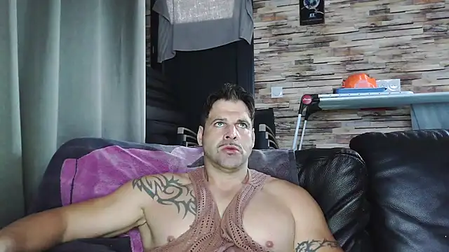 Snapshot of XxBigboybandxX chatting on November 11, 2025, 10:48 am XxBigboybandxX online show from November 11, 2025, 10:48 am