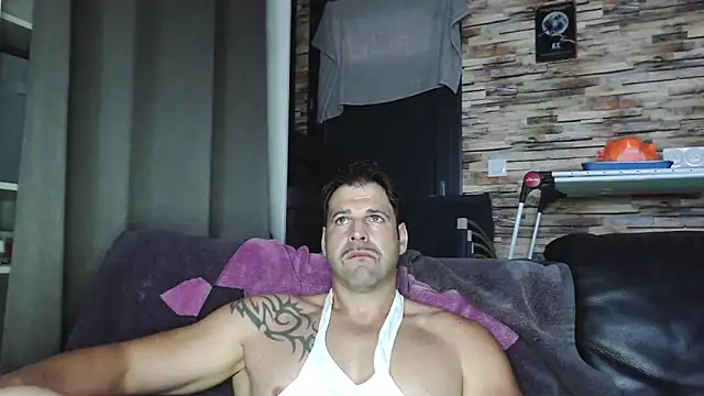 Snapshot of XxBigboybandxX chatting on November 14, 2025, 7:18 am XxBigboybandxX online show from November 14, 2025, 7:18 am