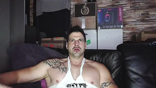 XxBigboybandxX online show from April 4, 2026, 5:38 am