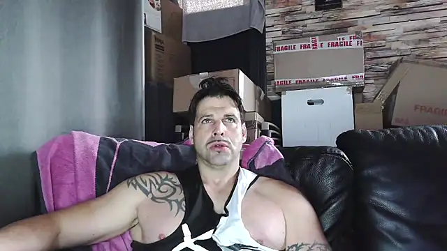 XxBigboybandxX online show from April 12, 2026, 9:58 am