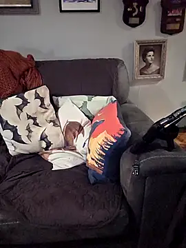 Icebearsticlese online show from April 30, 2026, 2:40 am