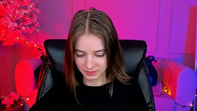 TinaDavil online show from December 15, 2024, 8:15 pm