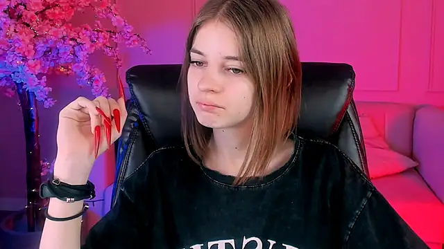 Snapshot of TinaDavil chatting on December 25, 2024, 1:19 pm TinaDavil online show from December 25, 2024, 1:19 pm