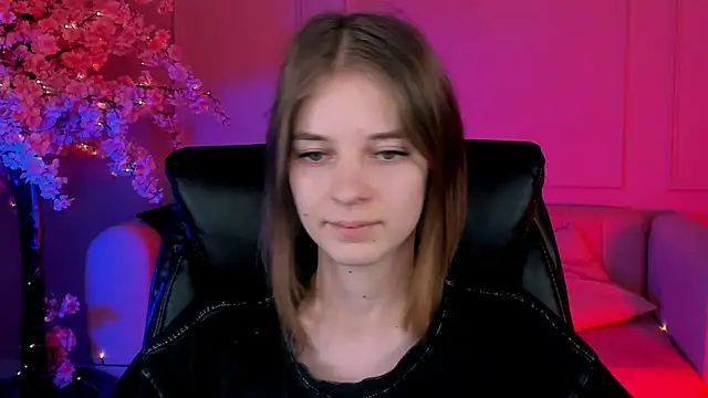 Snapshot of TinaDavil chatting on December 25, 2024, 7:24 pm TinaDavil online show from December 25, 2024, 7:24 pm