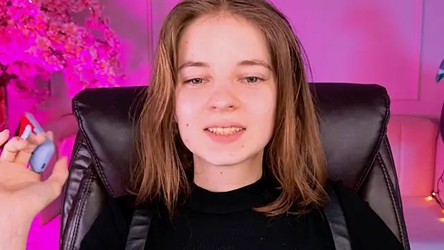 Snapshot of TinaDavil chatting on January 24, 2025, 8:43 pm TinaDavil online show from January 24, 2025, 8:43 pm