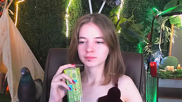 Snapshot of TinaDavil chatting on February 25, 2025, 2:11 pm TinaDavil online show from February 25, 2025, 2:11 pm