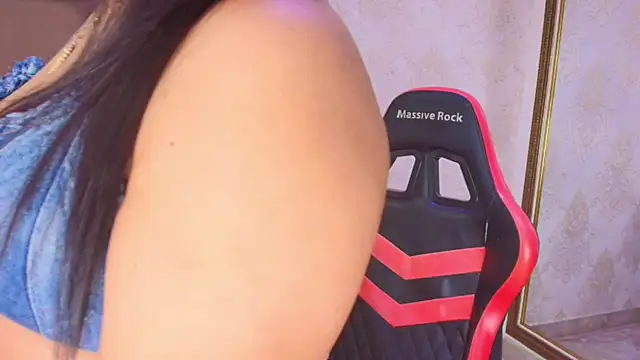 Snapshot of ZoehRoux chatting on January 23, 2025, 3:58 am ZoehRoux online show from January 23, 2025, 3:58 am