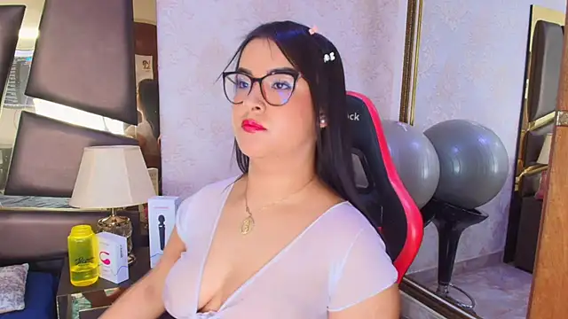 Snapshot of ZoehRoux chatting on January 24, 2025, 7:41 am ZoehRoux online show from January 24, 2025, 7:41 am