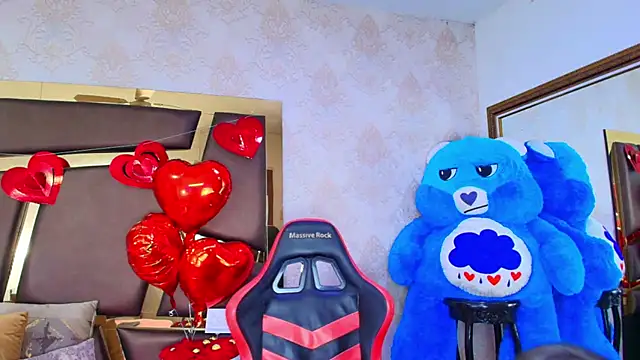 Snapshot of ZoehRoux chatting on February 14, 2025, 4:26 am ZoehRoux online show from February 14, 2025, 4:26 am