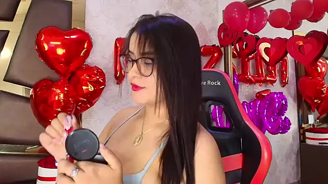 Snapshot of ZoehRoux chatting on February 16, 2025, 4:31 am ZoehRoux online show from February 16, 2025, 4:31 am