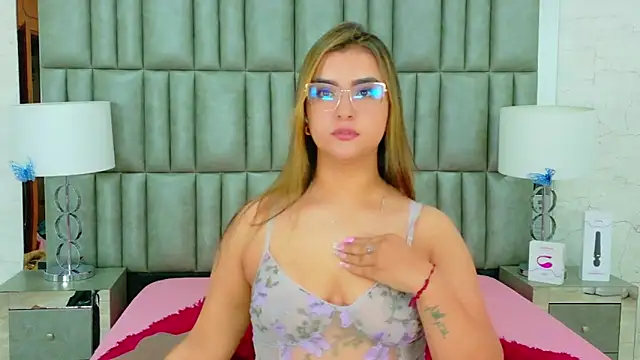 Snapshot of ZoehRoux chatting on September 27, 2025, 3:55 am ZoehRoux online show from September 27, 2025, 3:55 am