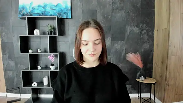 OliviaMontgomery online show from December 2, 2024, 9:35 am