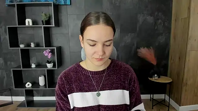 OliviaMontgomery online show from December 11, 2024, 8:47 am