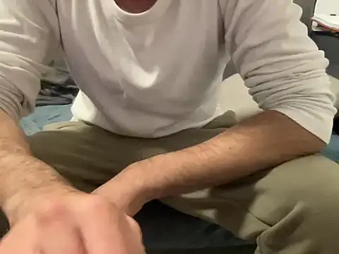 Snapshot of 4small4inchlol chatting on March 4, 2026, 7:31 pm 4small4inchlol online show from March 4, 2026, 7:31 pm