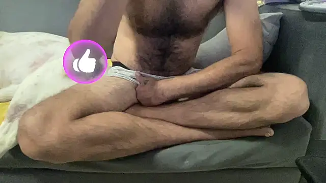 4small4inchlol online show from August 6, 2026, 10:22 pm