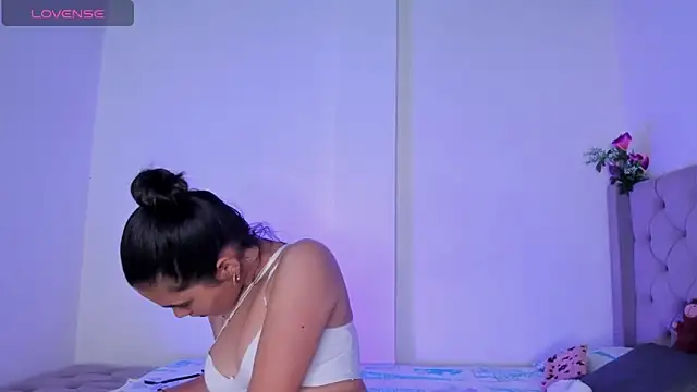 Snapshot of samara_jonness chatting on April 8, 2026, 4:12 am samara jonness online show from April 8, 2026, 4:12 am