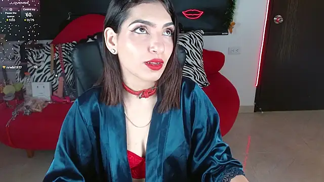 Carolaine69  online show from December 23, 2024, 2:07 pm