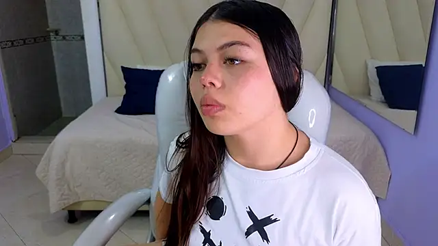 Snapshot of Sexy_paradise18_ chatting on December 22, 2024, 3:44 am Sexy paradise18 online show from December 22, 2024, 3:44 am
