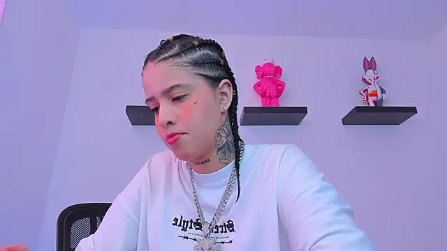 Snapshot of Gangster_Girl chatting on February 28, 2025, 3:59 pm Gangster Girl online show from February 28, 2025, 3:59 pm