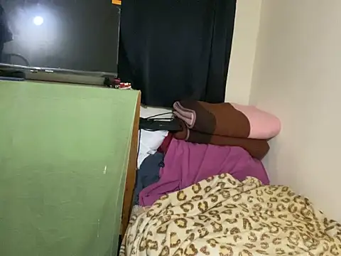 Snapshot of GaaTto chatting on October 5, 2025, 12:42 am GaaTto online show from October 5, 2025, 12:42 am