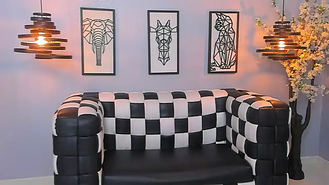 Snapshot of SARAFOXX_ chatting on December 5, 2024, 6:11 pm SARAFOXX online show from December 5, 2024, 6:11 pm