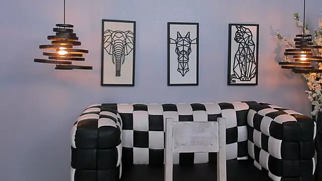 Snapshot of SARAFOXX_ chatting on December 7, 2024, 3:41 pm SARAFOXX online show from December 7, 2024, 3:41 pm