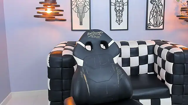 Snapshot of SARAFOXX_ chatting on December 8, 2024, 6:06 pm SARAFOXX online show from December 8, 2024, 6:06 pm