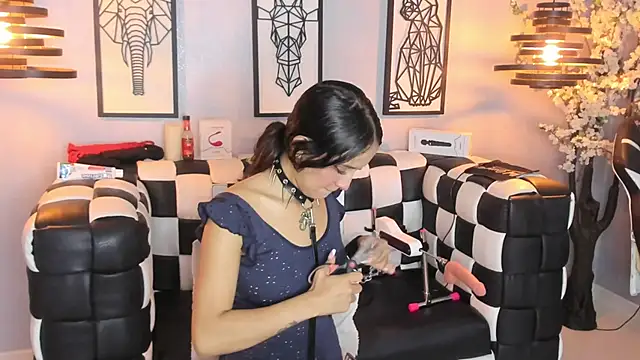 Snapshot of SARAFOXX_ chatting on January 4, 2025, 5:37 pm SARAFOXX online show from January 4, 2025, 5:37 pm